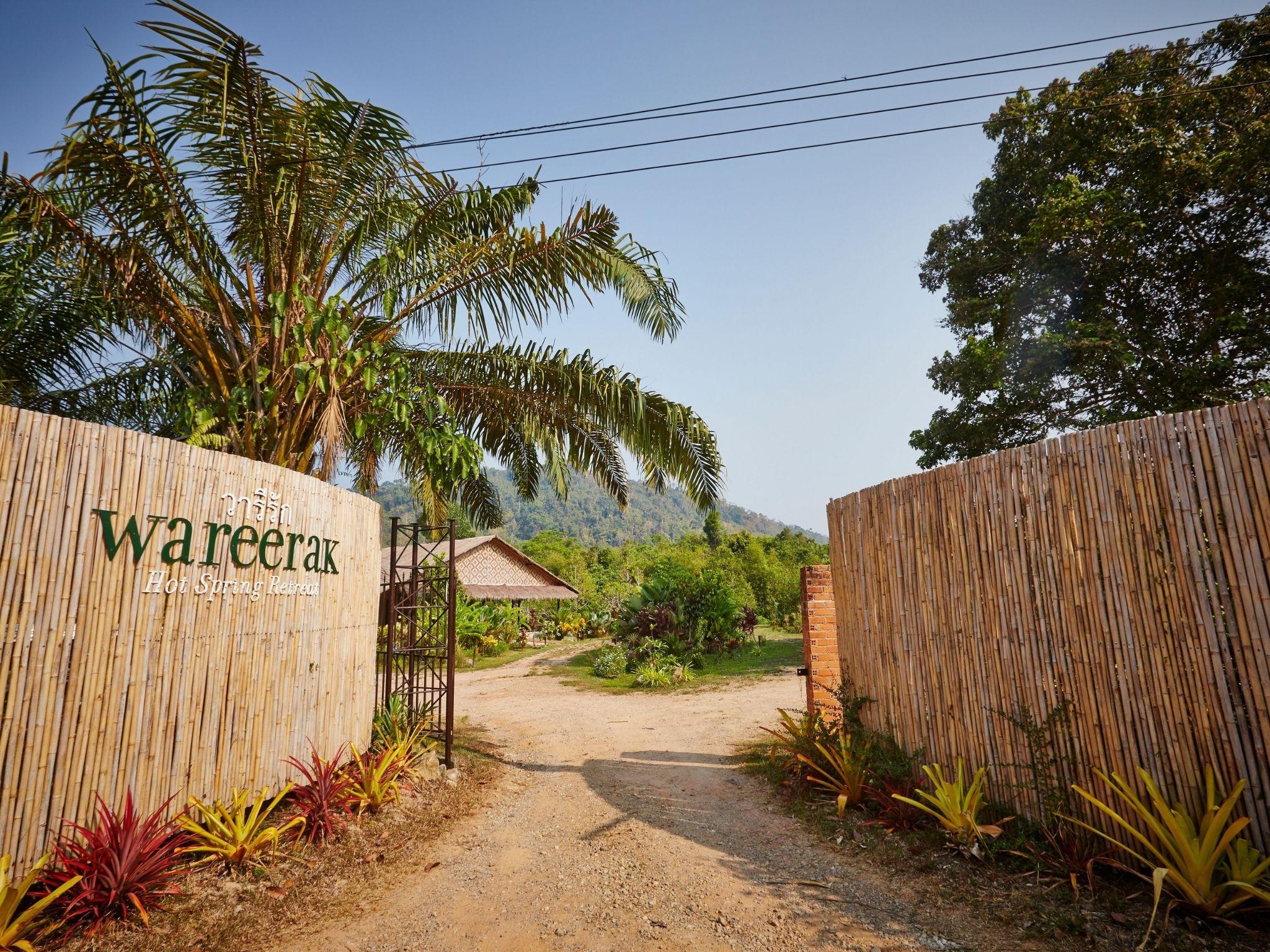 Wareerak Hot Spring & Wellness- Sha Extra Plus Khlong Thom Екстериор снимка